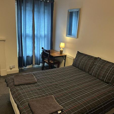 Luton Town House Near Airport 아파트 외부 사진