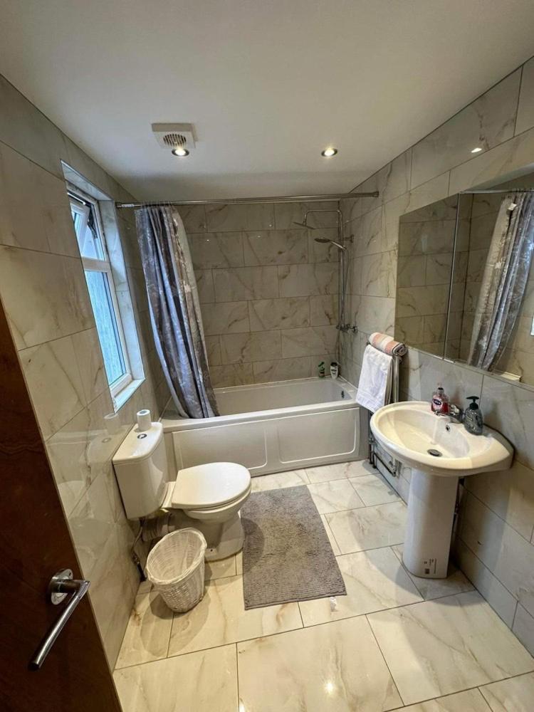 Luton Town House Near Airport 아파트 외부 사진