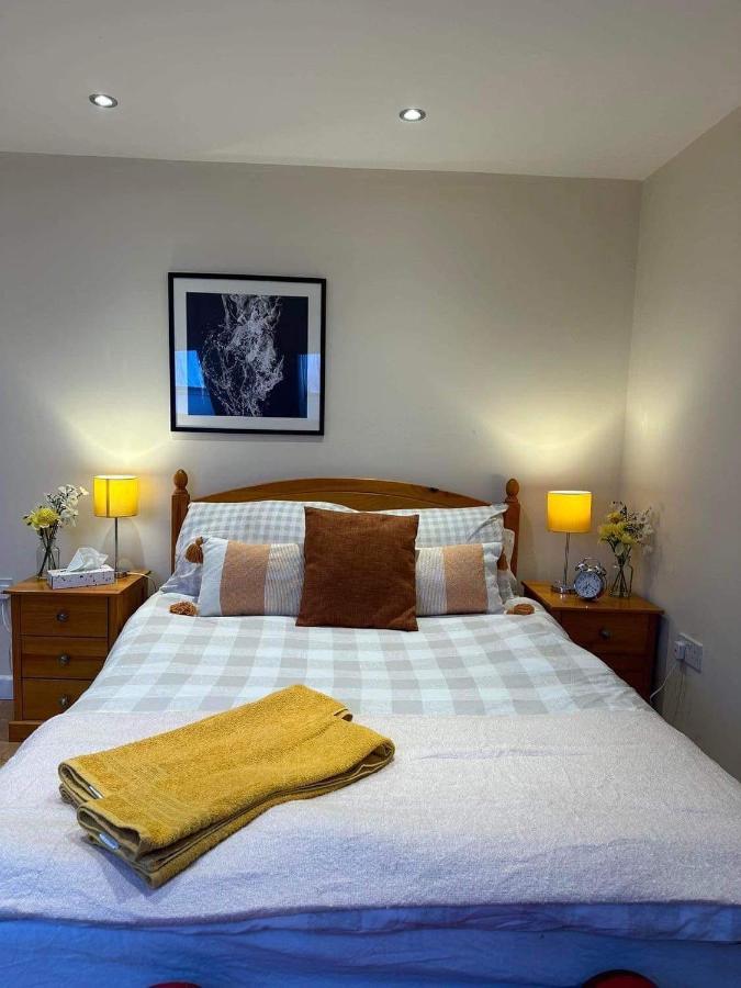 Luton Town House Near Airport 아파트 외부 사진