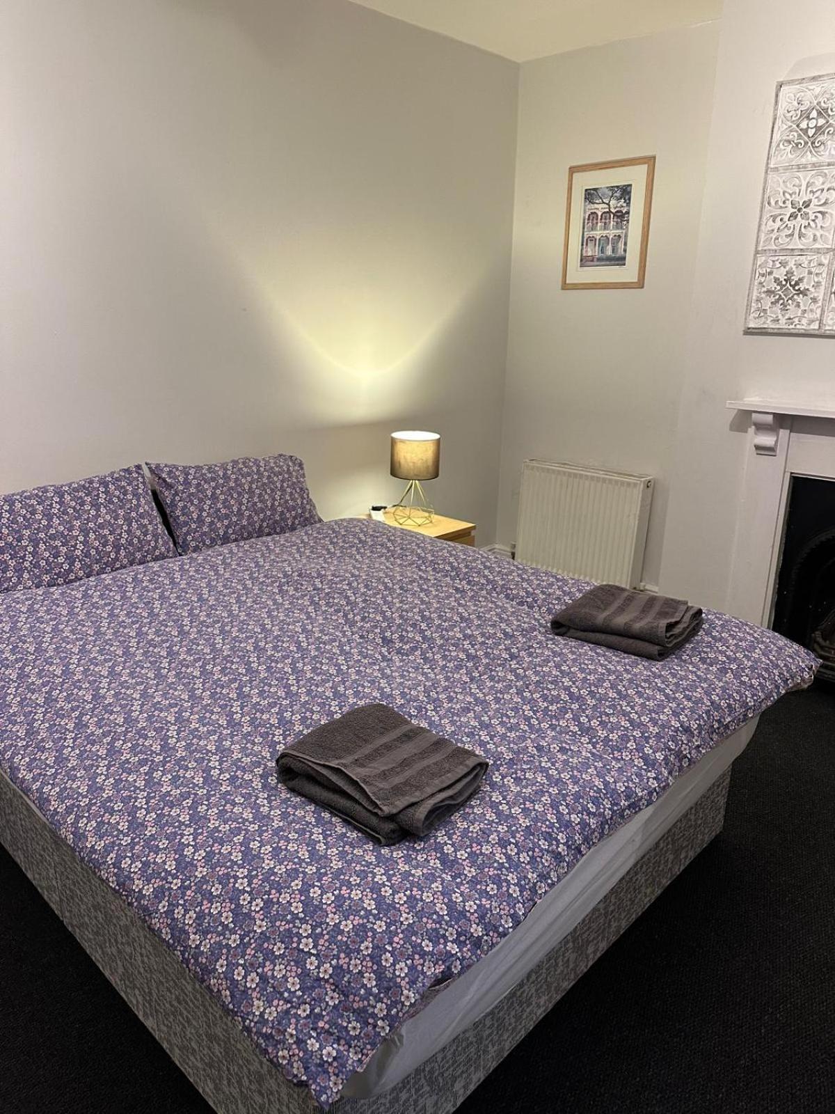 Luton Town House Near Airport 아파트 외부 사진