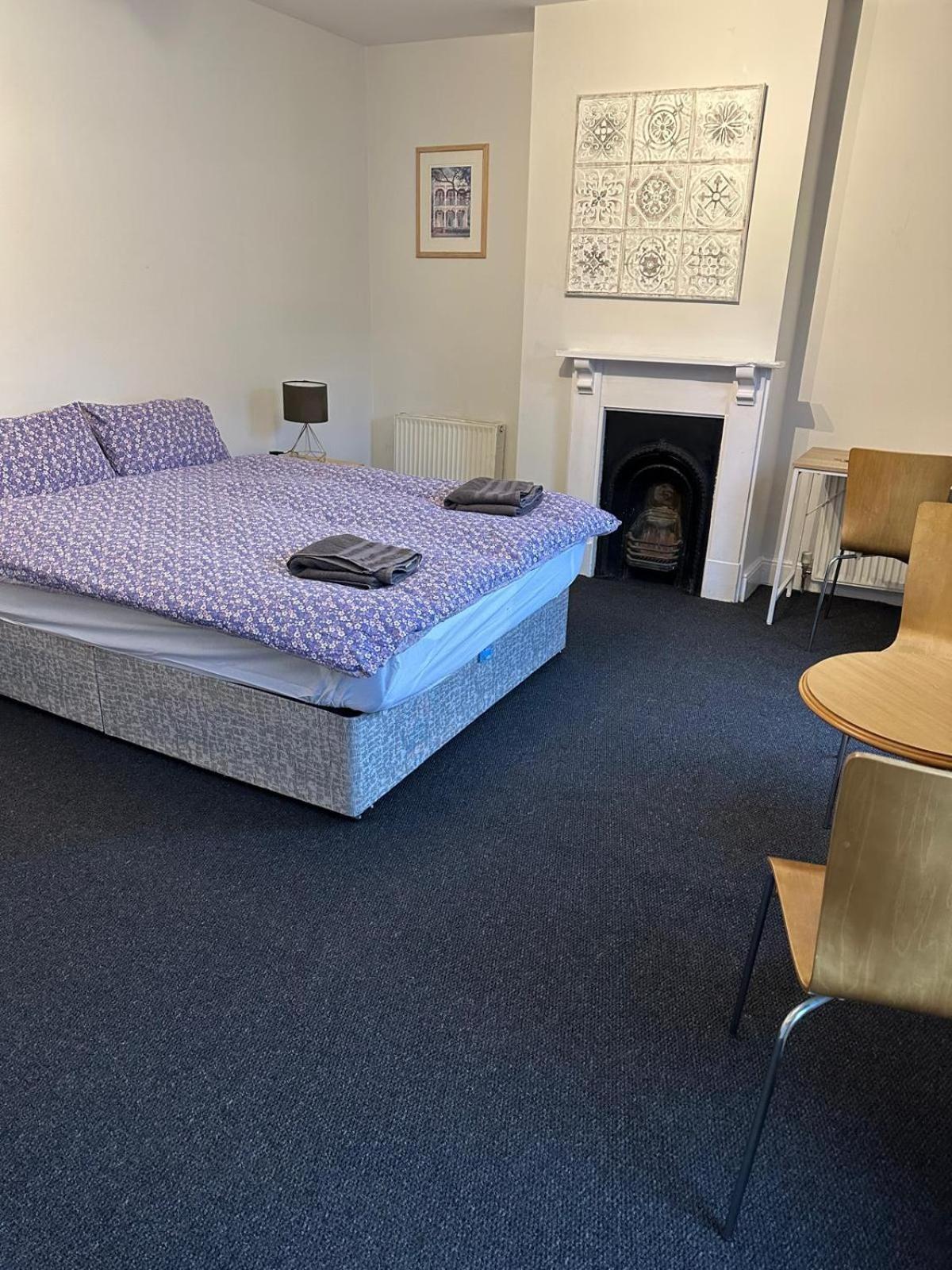 Luton Town House Near Airport 아파트 외부 사진